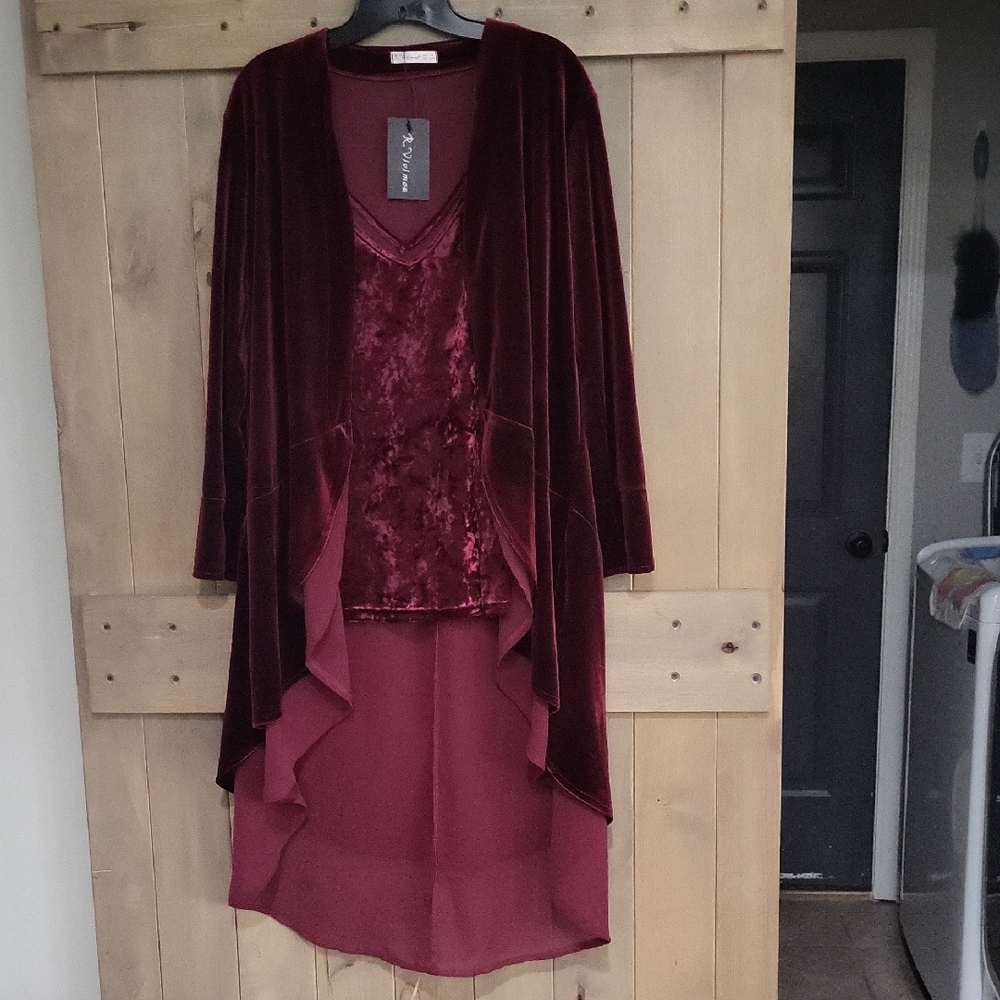 R. Vivimos Stretch Velvet Tank And Duster